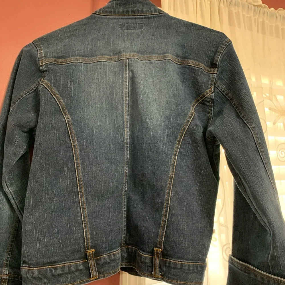 Denim - Picture 3 of 4